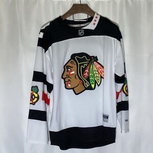 2130. Men’s Reebok Chicago Blackhawks Duncan Keith #2 Hockey Jersey EUC Large
